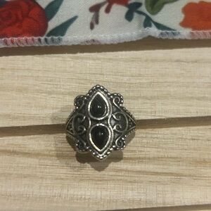 Elegant Black and Silver Women's Ring